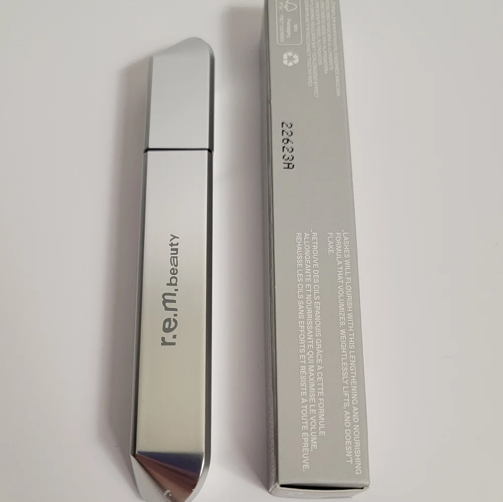 r.e.m. beauty Flourishing Lengthening Mascara new makeup cosmetics beauty